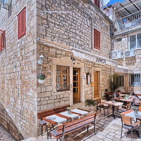 Deluxe Dreamy Room In The Center Of Hvar With Sea View ฮวาร์ ภายนอก รูปภาพ