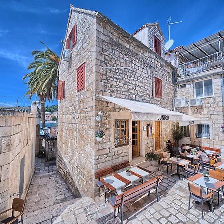 Deluxe Dreamy Room In The Center Of Hvar With Sea View ฮวาร์ ภายนอก รูปภาพ
