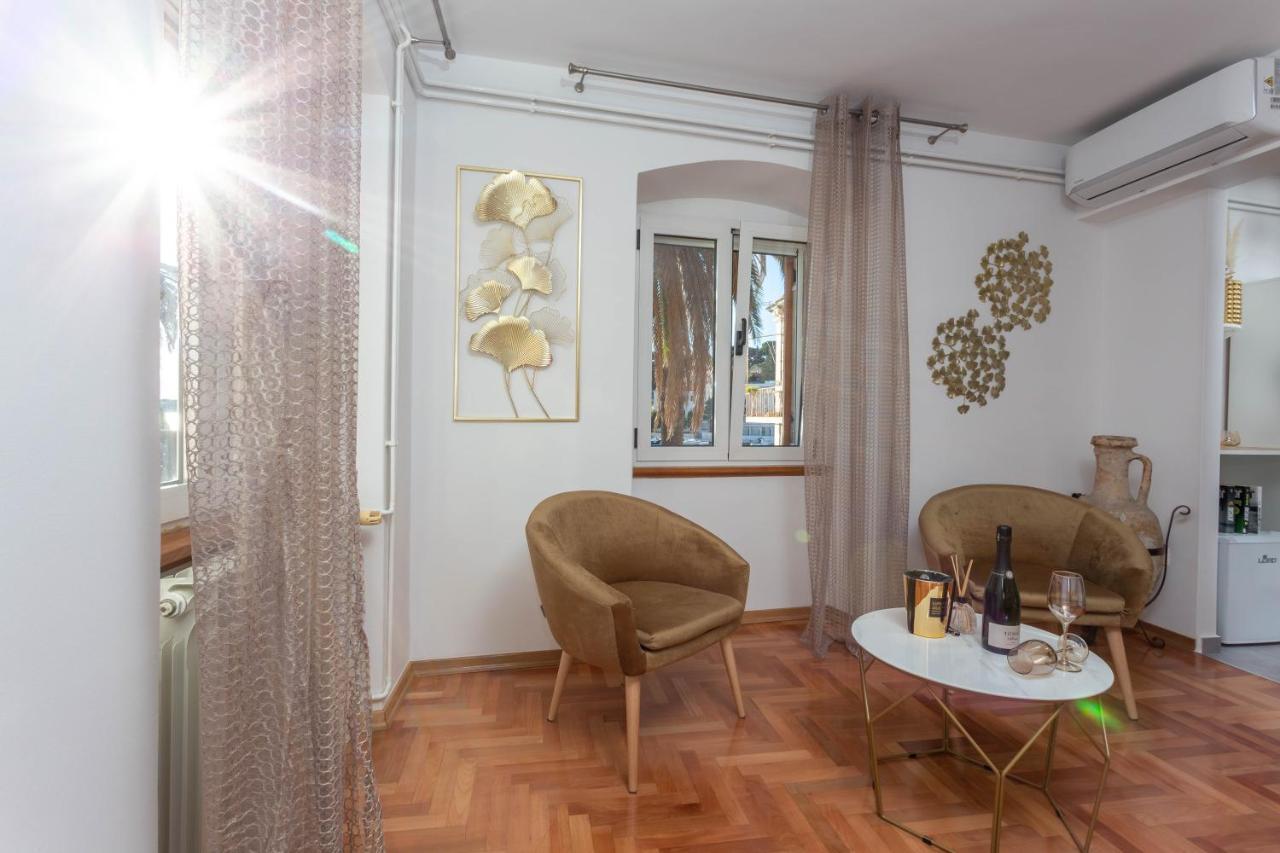 Deluxe Dreamy Room In The Center Of Hvar With Sea View ฮวาร์ ภายนอก รูปภาพ
