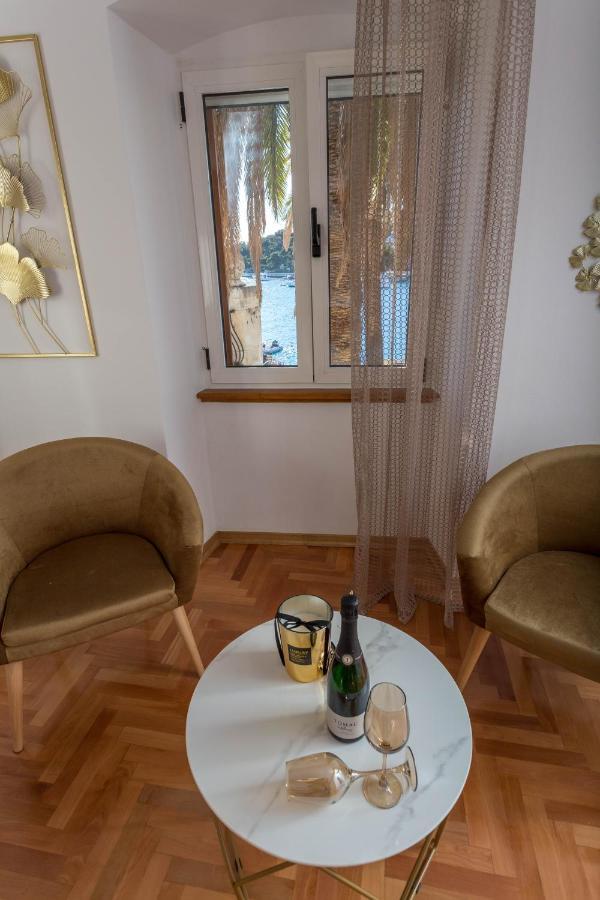 Deluxe Dreamy Room In The Center Of Hvar With Sea View ฮวาร์ ภายนอก รูปภาพ