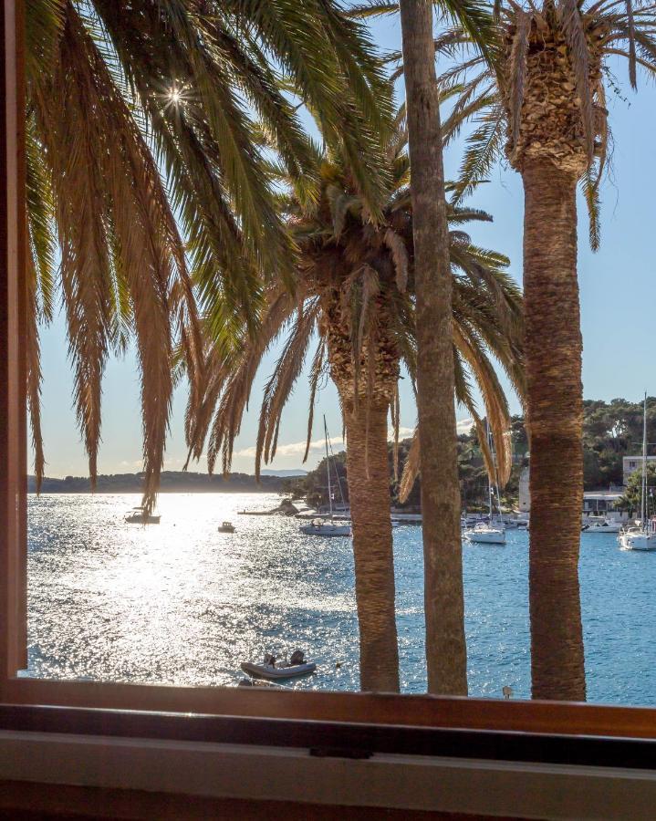 Deluxe Dreamy Room In The Center Of Hvar With Sea View ฮวาร์ ภายนอก รูปภาพ