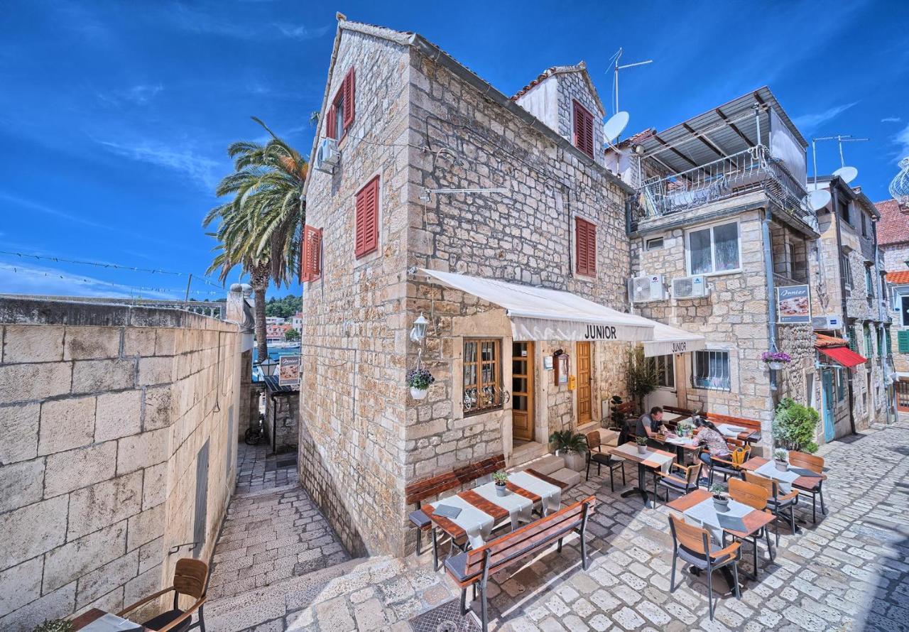 Deluxe Dreamy Room In The Center Of Hvar With Sea View ฮวาร์ ภายนอก รูปภาพ